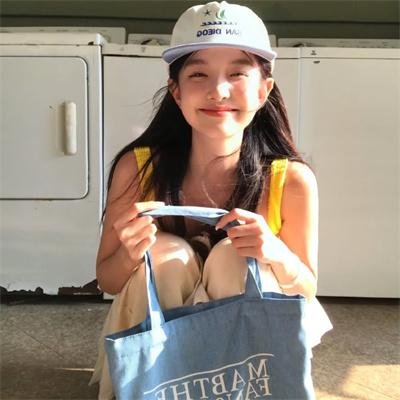 淘气小女巫第三季 海报