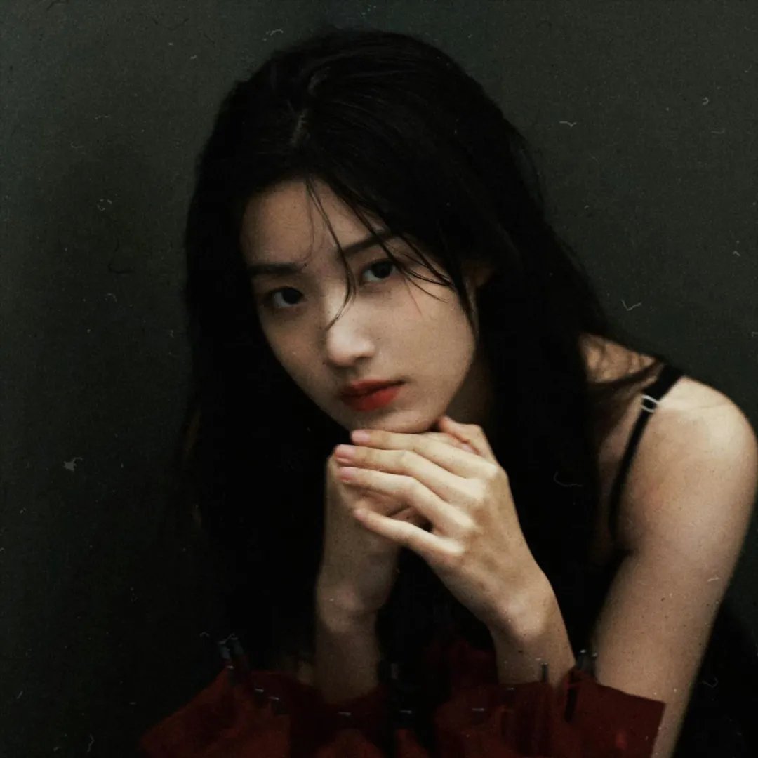 美德加·艾维斯 海报